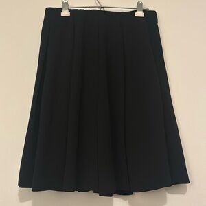 Gorgeous black fully lined Uniqlo skirt. Sz. L
